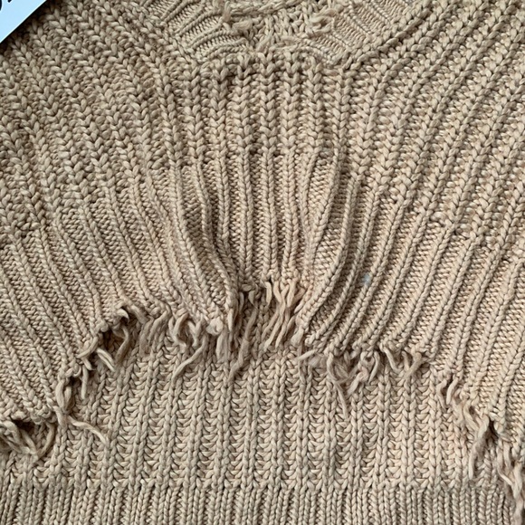 Cropped sweater - Picture 2 of 2
